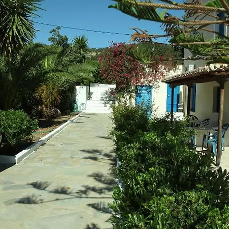 Lianos Aparthotel 2*